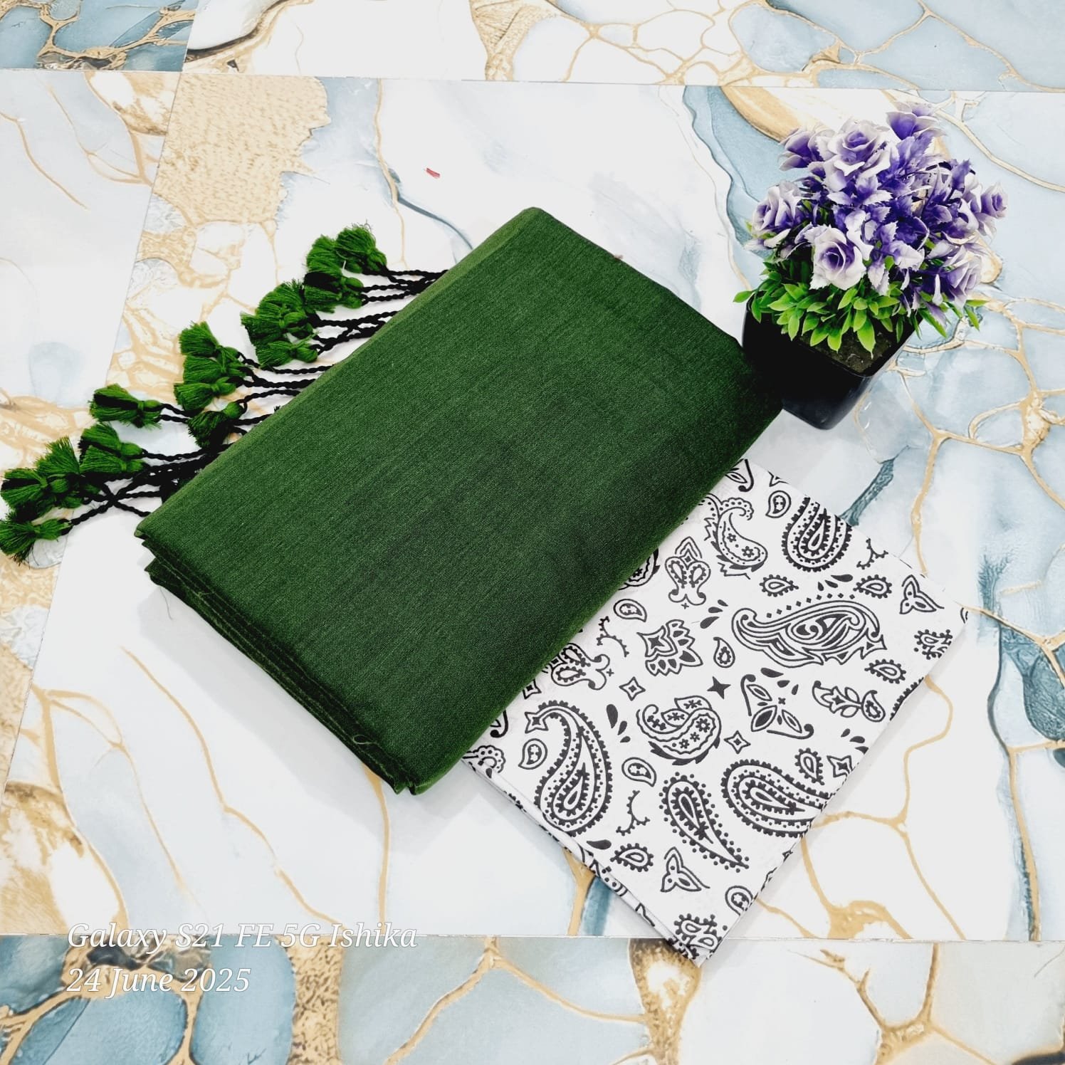 Solid Khadi Saree with Kalamkari Blouse Piece – Dark Green