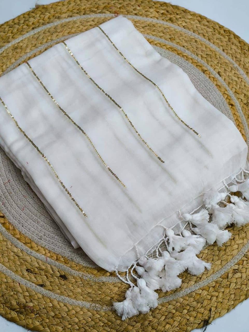 Chain Kadhi Cotton Saree - White